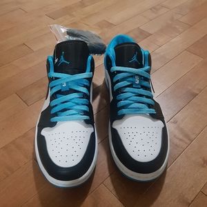 Air Jordan 1 Low Laser Blue Size 11
